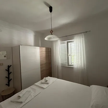 Lorena Apartment *